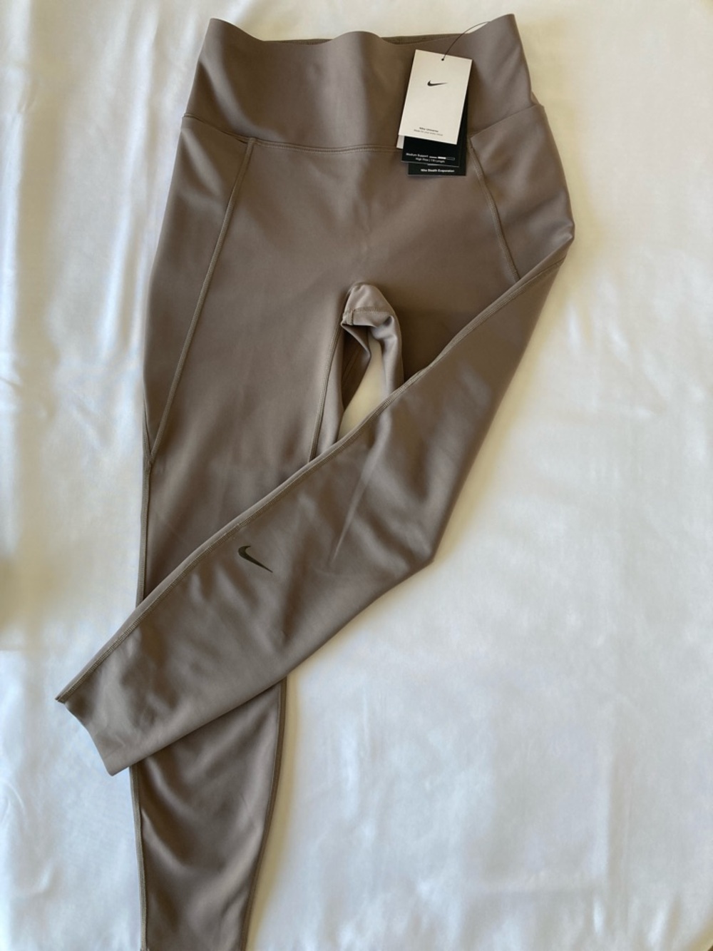 Nike Women’s Dri-Fit High-Rise 7/8 Length Leggings in Lt Brown Sz-Sm NWT